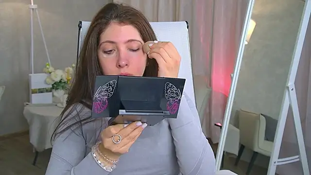 Mary Miiller online show from November 23, 7:30 am