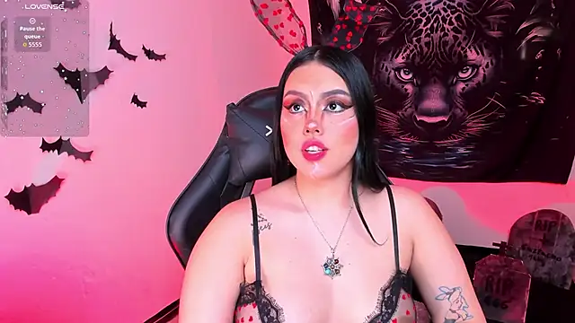 nicol ruizz online show from October 30, 6:30 pm