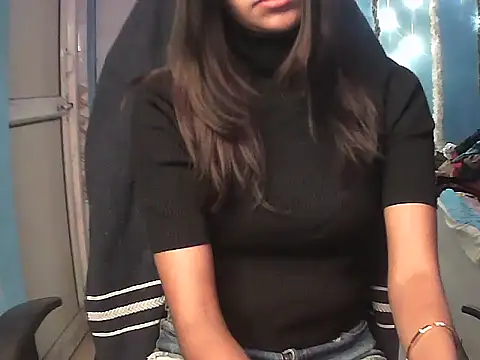 RENUKA RAJPUT online show from November 12, 7:57 pm