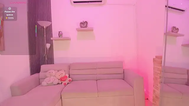 anuskah online show from December 15, 7:40 pm