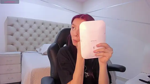 CleoWhite online show from October 31, 7:59 pm