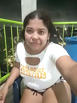 Snapshot of angelHeath13 chatting on October 2, 4:41 am angelHeath13 online show from October 2, 4:41 am