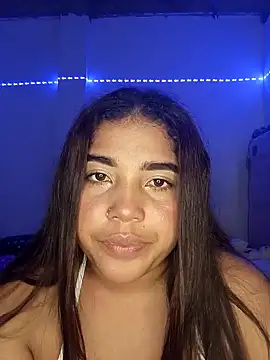 Snapshot of angelHeath13 chatting on October 14, 5:19 am angelHeath13 online show from October 14, 5:19 am