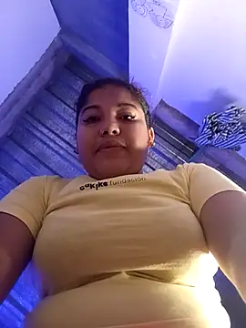 Snapshot of angelHeath13 chatting on October 26, 5:57 am angelHeath13 online show from October 26, 5:57 am