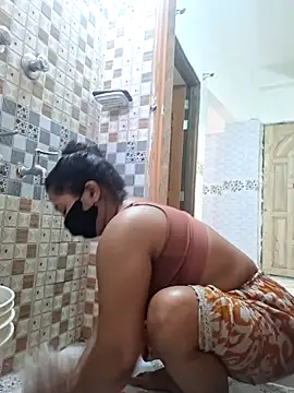 Snapshot of Bristy- chatting on March 27, 8:26 am Bristy- online show from March 27, 8:26 am