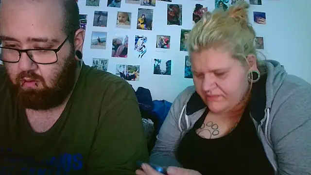 Snapshot of mrandmrsdarkside chatting on March 11, 7:09 pm mrandmrsdarkside online show from March 11, 7:09 pm