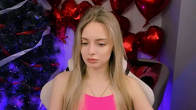 JuliaBrewwer online show from March 25, 5:30 pm