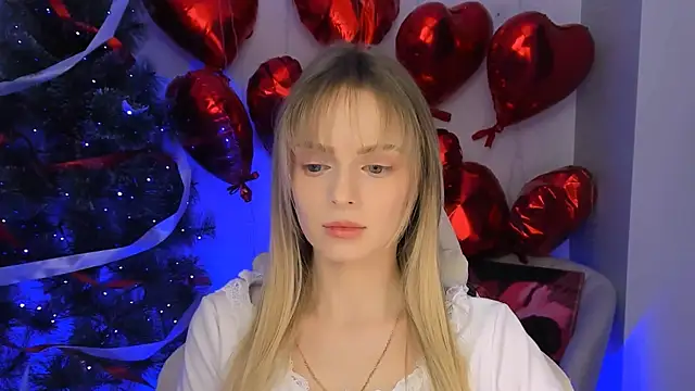 JuliaBrewwer online show from April 24, 4:53 pm