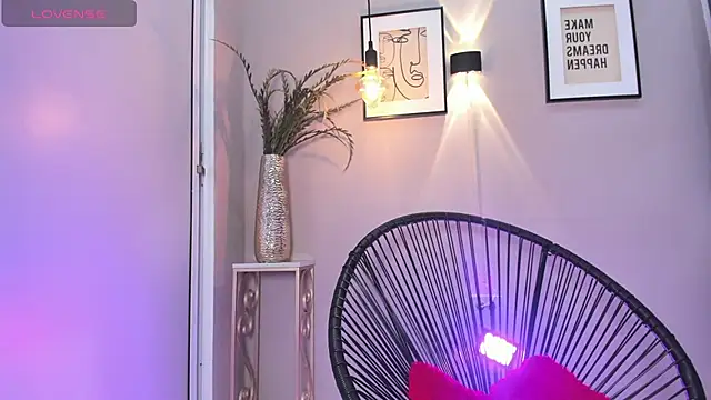 Snapshot of dulce_fiore07 chatting on October 22, 12:38 pm dulce fiore07 online show from October 22, 12:38 pm