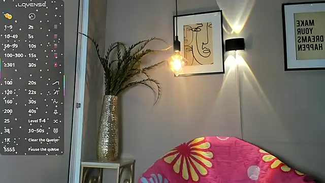 Snapshot of dulce_fiore07 chatting on November 6, 12:39 pm dulce fiore07 online show from November 6, 12:39 pm