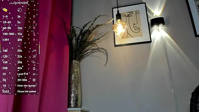 Snapshot of dulce_fiore07 chatting on November 16, 12:22 pm dulce fiore07 online show from November 16, 12:22 pm