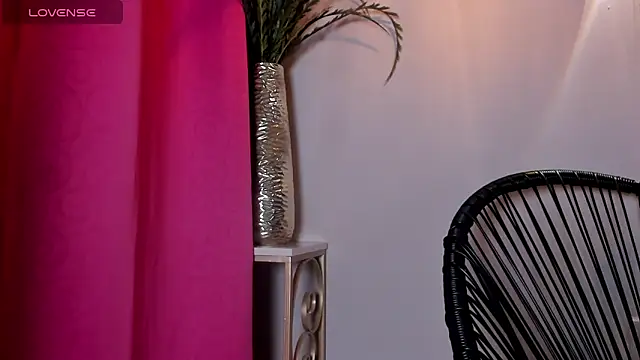 Snapshot of dulce_fiore07 chatting on November 18, 3:16 pm dulce fiore07 online show from November 18, 3:16 pm