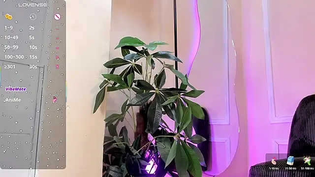 Snapshot of dulce_fiore07 chatting on December 4, 12:36 pm dulce fiore07 online show from December 4, 12:36 pm