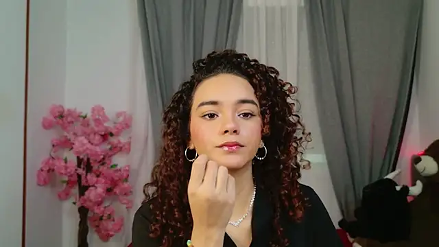 Taylor Tina online show from October 9, 9:51 am