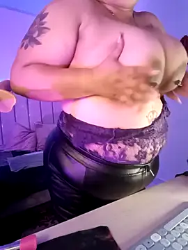 AndreaKinky online show from September 14, 8:13 am