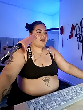 Snapshot of AndreaKinky chatting on November 13, 8:24 am AndreaKinky online show from November 13, 8:24 am