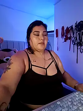 Snapshot of AndreaKinky chatting on November 14, 8:13 am AndreaKinky online show from November 14, 8:13 am