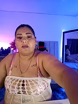 Snapshot of AndreaKinky chatting on December 4, 8:01 am AndreaKinky online show from December 4, 8:01 am