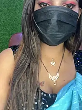 Snapshot of SEXY-SIMI-BHABI chatting on April 3, 7:01 pm SEXY-SIMI-BHABI online show from April 3, 7:01 pm