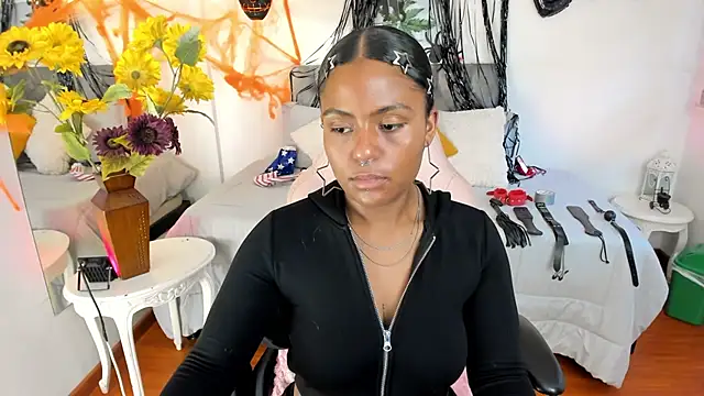 Lucie Harper online show from October 17, 8:44 pm