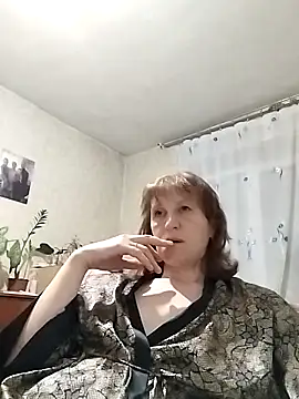 Flower2931 online show from April 4, 6:27 pm