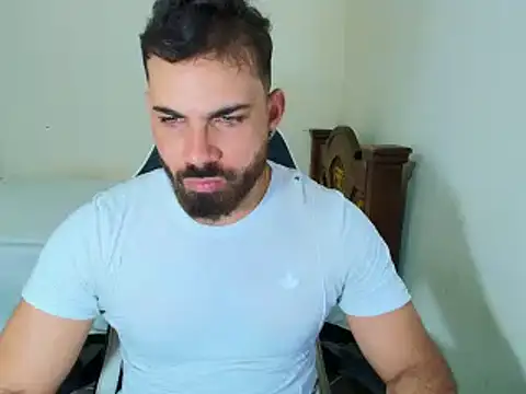 Snapshot of max_love255 chatting on September 26, 7:29 pm max love255 online show from September 26, 7:29 pm