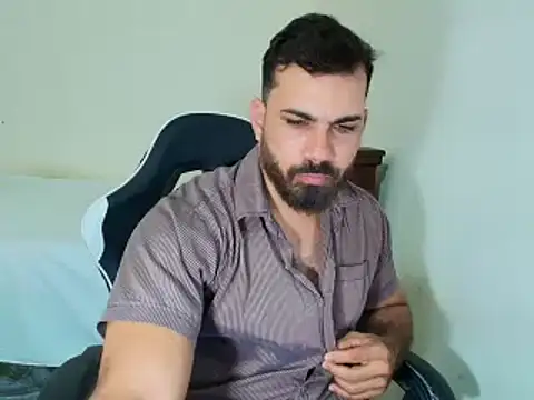 Snapshot of max_love255 chatting on September 28, 7:30 pm max love255 online show from September 28, 7:30 pm