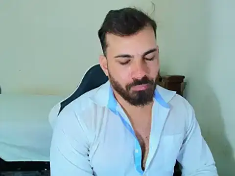 Snapshot of max_love255 chatting on October 2, 7:32 pm max love255 online show from October 2, 7:32 pm