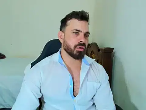 Snapshot of max_love255 chatting on October 3, 8:17 pm max love255 online show from October 3, 8:17 pm