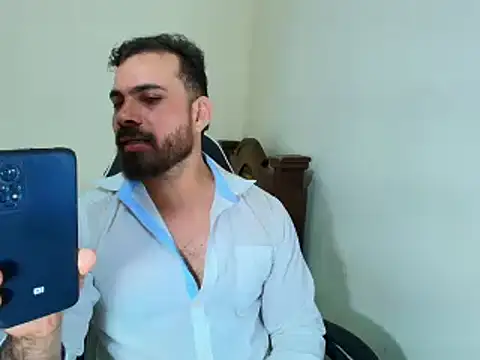 Snapshot of max_love255 chatting on October 4, 7:56 pm max love255 online show from October 4, 7:56 pm