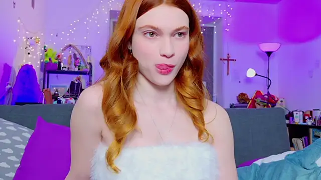 annkeenon online show from April 4, 5:49 am