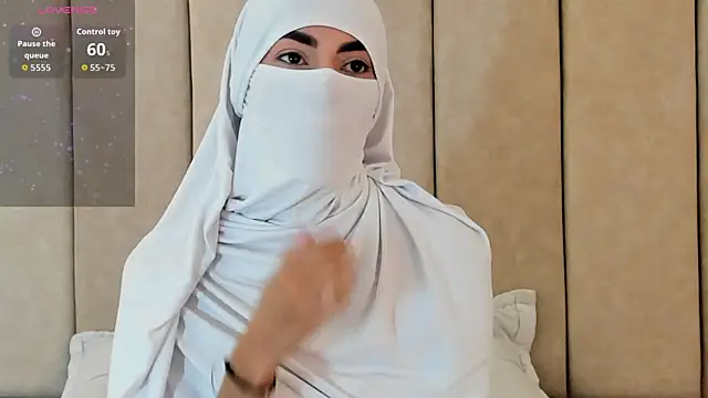 Snapshot of _Zahiira_ chatting on October 10, 11:53 am  Zahiira  online show from October 10, 11:53 am