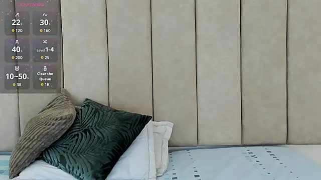 Snapshot of _Zahiira_ chatting on October 14, 11:55 am  Zahiira  online show from October 14, 11:55 am