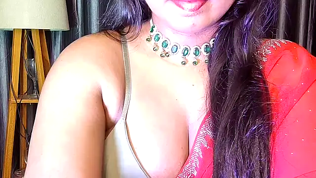 Webrowncouple online show from March 17, 5:27 pm