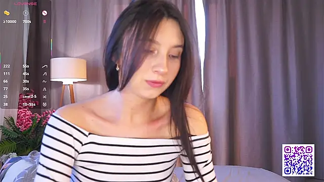 Snapshot of DaisyBlaze chatting on March 28, 4:23 am DaisyBlaze online show from March 28, 4:23 am