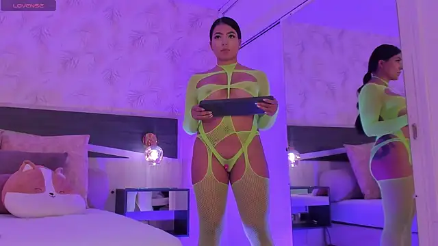 dana hazze online show from June 11, 2:44 am