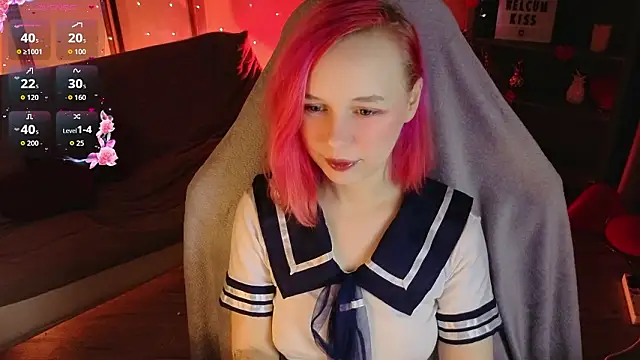 Snapshot of NaomiYoru chatting on February 24, 8:40 pm NaomiYoru online show from February 24, 8:40 pm