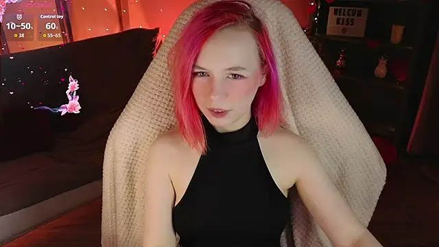 Snapshot of NaomiYoru chatting on February 25, 8:40 pm NaomiYoru online show from February 25, 8:40 pm
