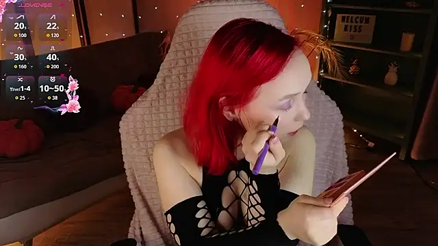 Snapshot of NaomiYoru chatting on March 20, 8:35 pm NaomiYoru online show from March 20, 8:35 pm