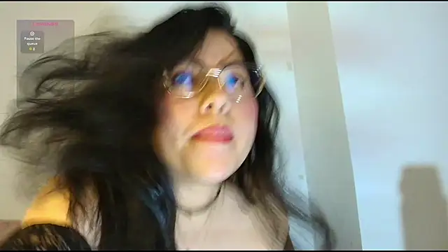 kute jess online show from October 7, 3:25 am