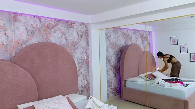 RavenGloomy online show from September 21, 7:48 pm