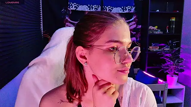 SophieMurrr online show from July 19, 8:12 pm