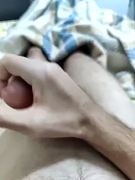 emrekzlk52 online show from October 17, 8:11 pm