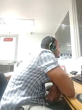 SanChacal5694 online show from June 17, 10:10 pm