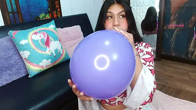 Snapshot of gigi_gilt_ chatting on February 20, 4:20 am gigi gilt online show from February 20, 4:20 am