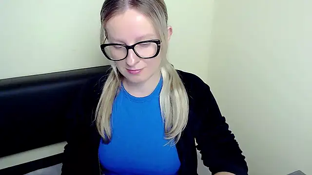 VanillaRose  online show from September 12, 6:24 am
