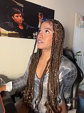 cam11 07 online show from April 5, 8:28 pm