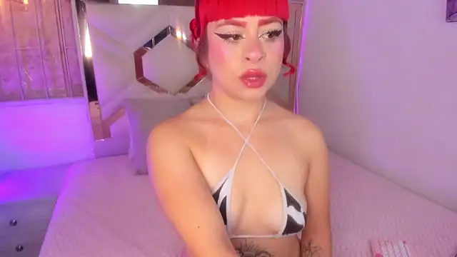 Snapshot of Venuss1_ chatting on February 17, 6:32 am Venuss1 online show from February 17, 6:32 am