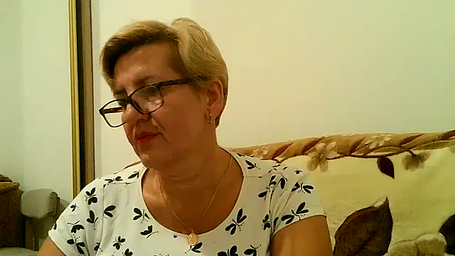 Snapshot of Dana4921 chatting on September 22, 5:15 pm Dana4921 online show from September 22, 5:15 pm