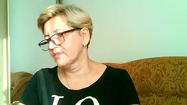 Snapshot of Dana4921 chatting on October 6, 2:36 pm Dana4921 online show from October 6, 2:36 pm